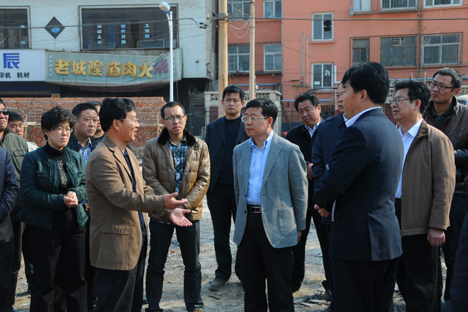 Xu Pengqiang 무료 토토 사이트 Zhangmenghe 리노베이션 및 Chenghuang Temple Project를 조사하기 위해 Xia Fangchen 부시장과 함께